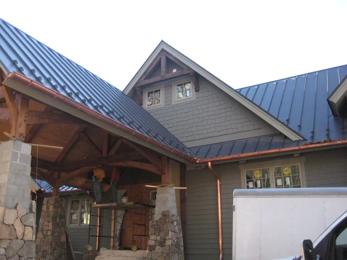 Craftsman Roofing team delivering quality roofing work in Rogers